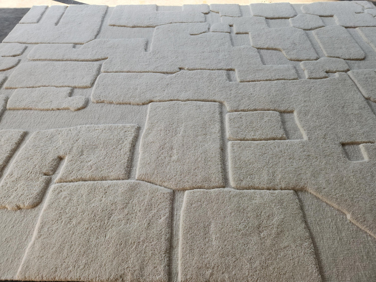 Hand-Knotted Ivory Wool Rug | Natural Cut Pile Fluffy Carpet