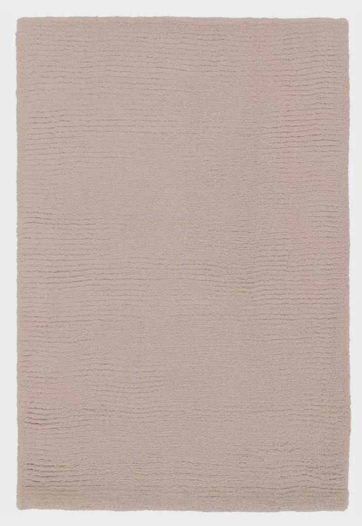 Hand-Tufted Wool Rug: Solid Beige, Soft Plush Texture