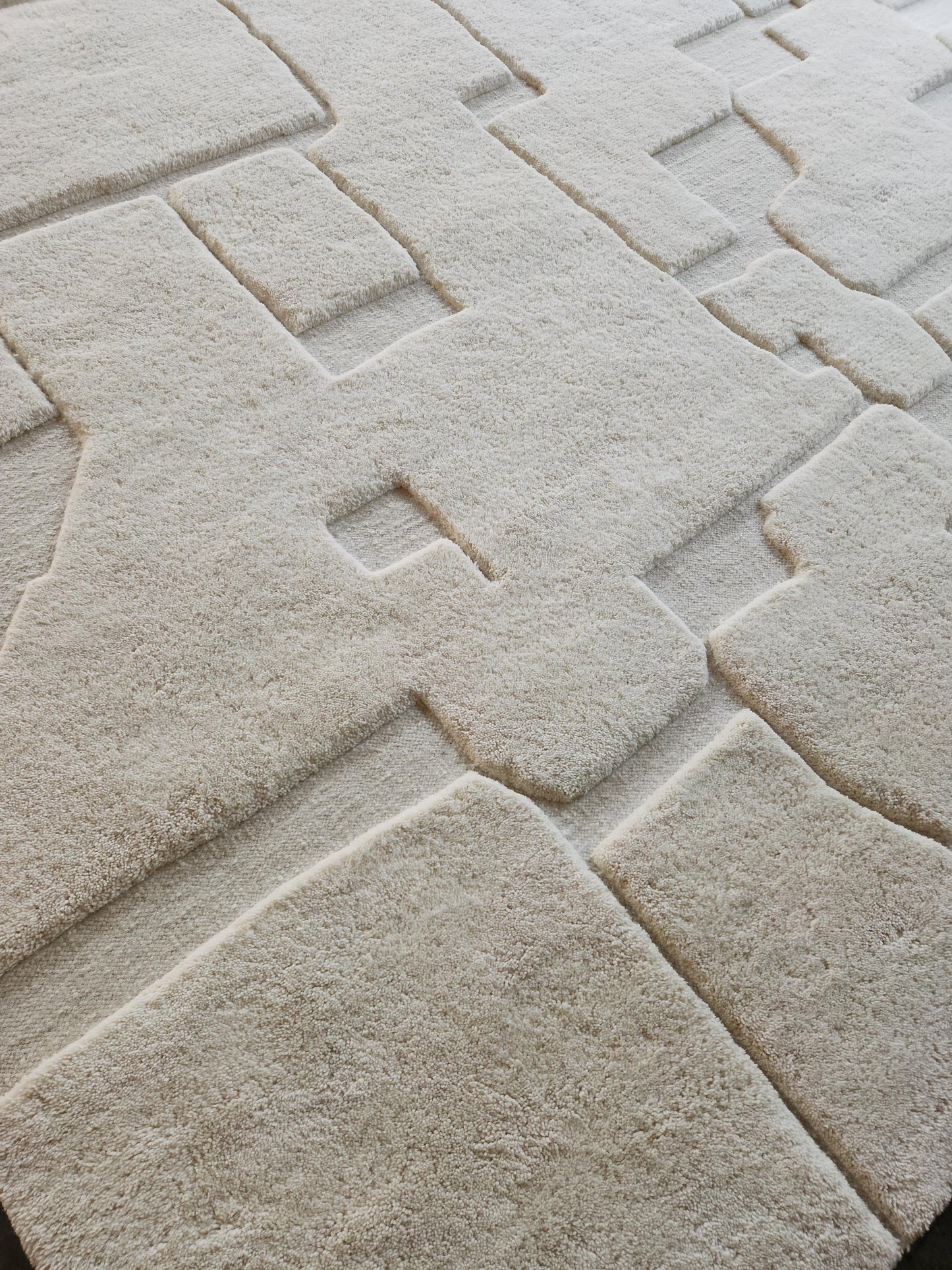 Hand-Knotted Ivory Wool Rug | Natural Cut Pile Fluffy Carpet