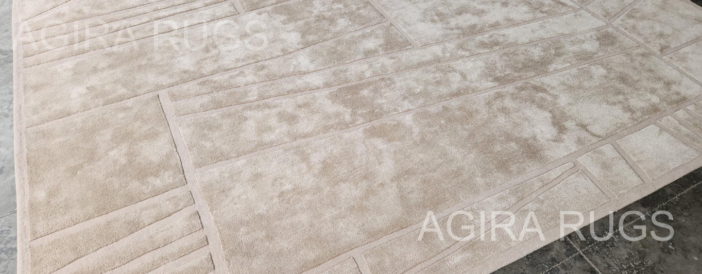 Hand-Tufted Wool Rug: Beige Carved Geometric Pattern