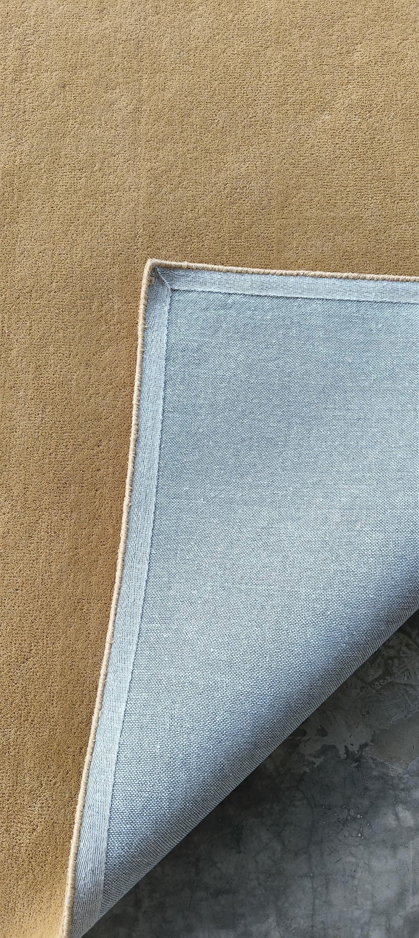 Hand-Tufted New Zealand Wool Rug - Solid Rust Modern Carpet