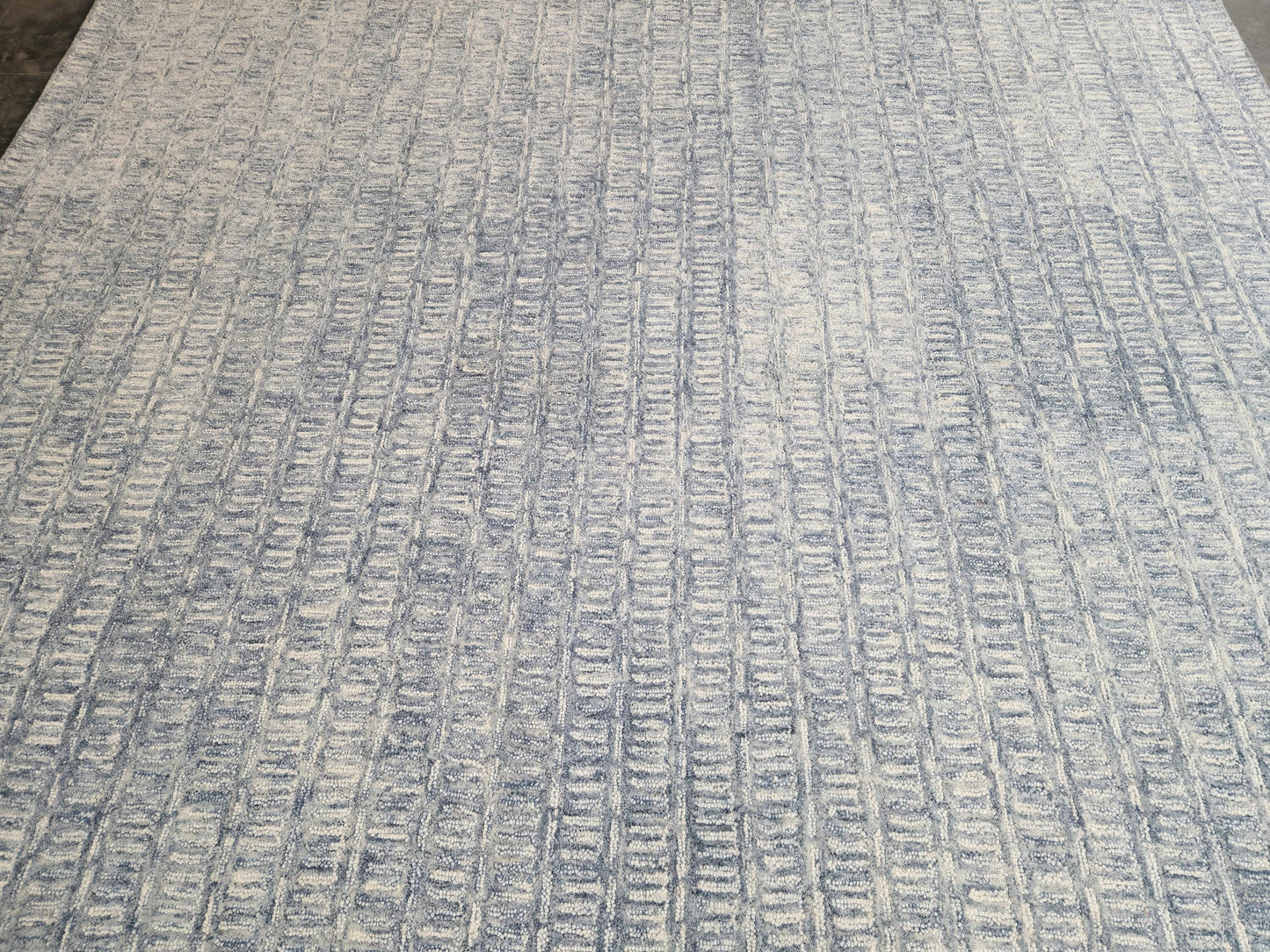 Antique Blue Wool Area Rug: Hand-Tufted Cut & Loop Pile