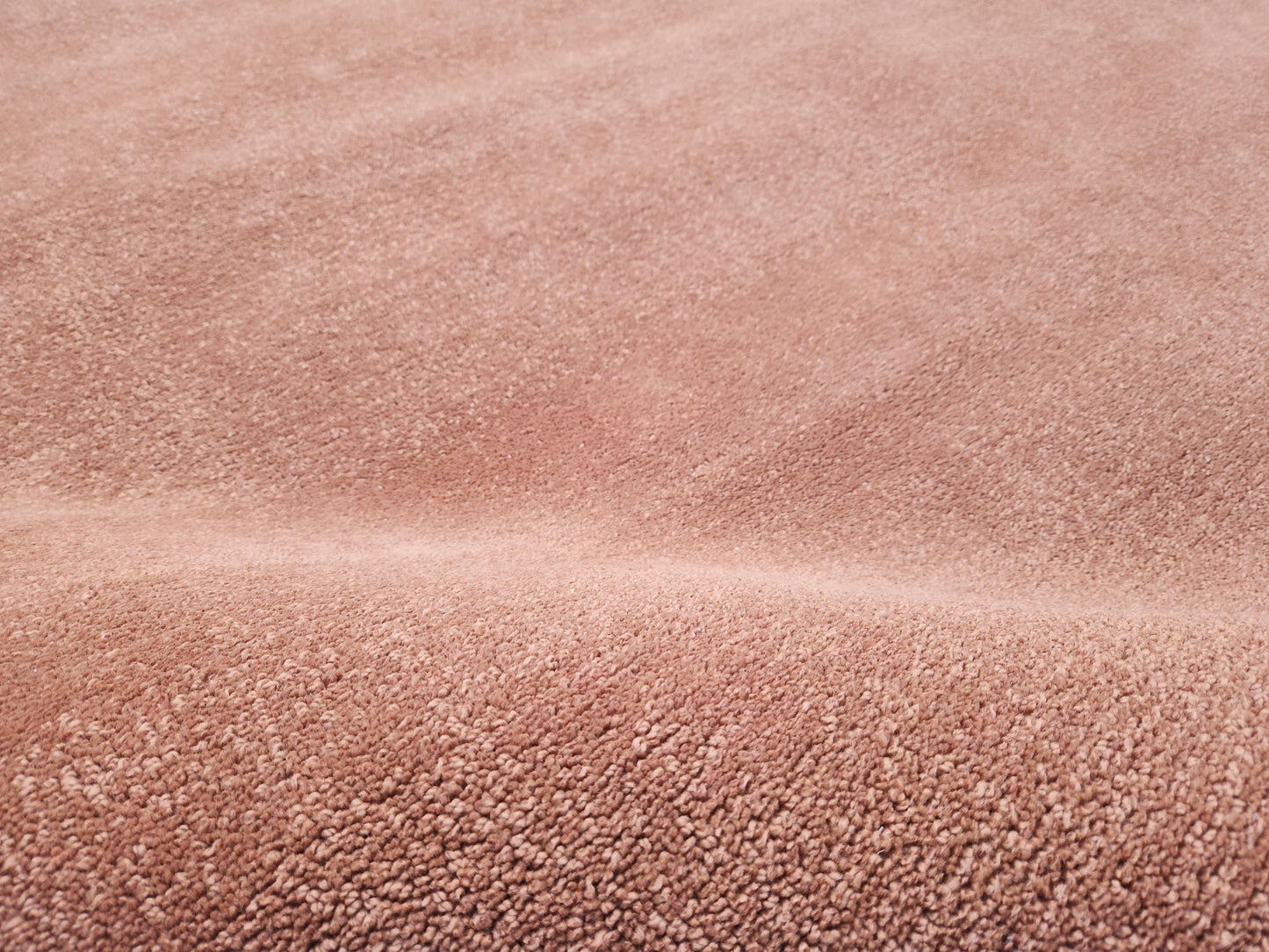 Hand-Tufted New Zealand Wool Rug: Solid Rust Color, Soft Texture