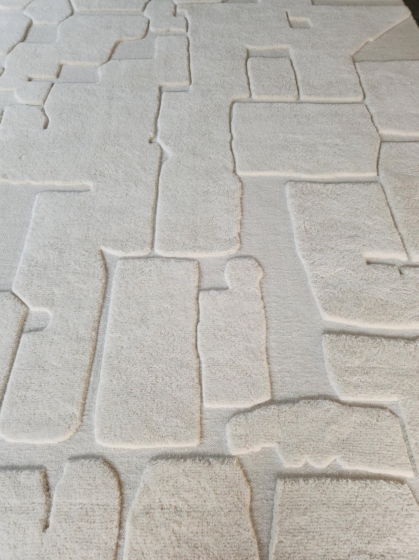 Hand-Knotted Ivory Wool Rug | Natural Cut Pile Fluffy Carpet