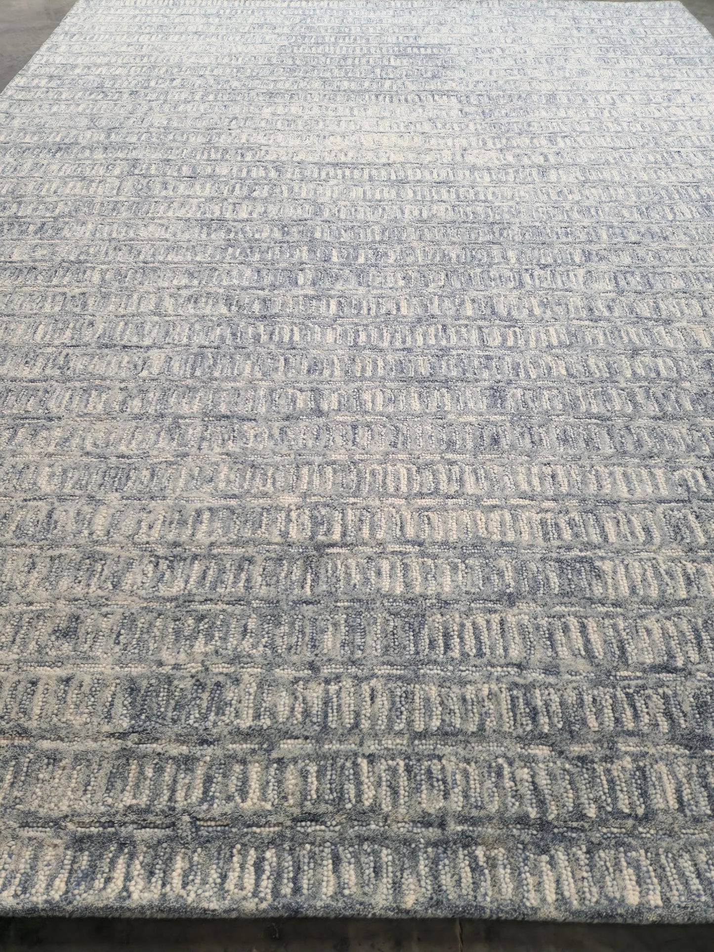 Antique Blue Wool Area Rug: Hand-Tufted Cut & Loop Pile
